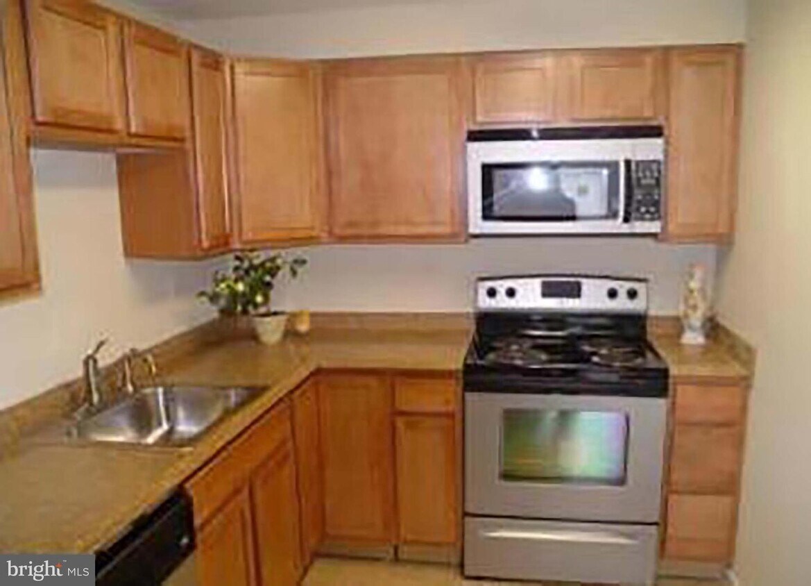 9441 Inaugural Dr, King VA 22485 Townhome Rentals in King