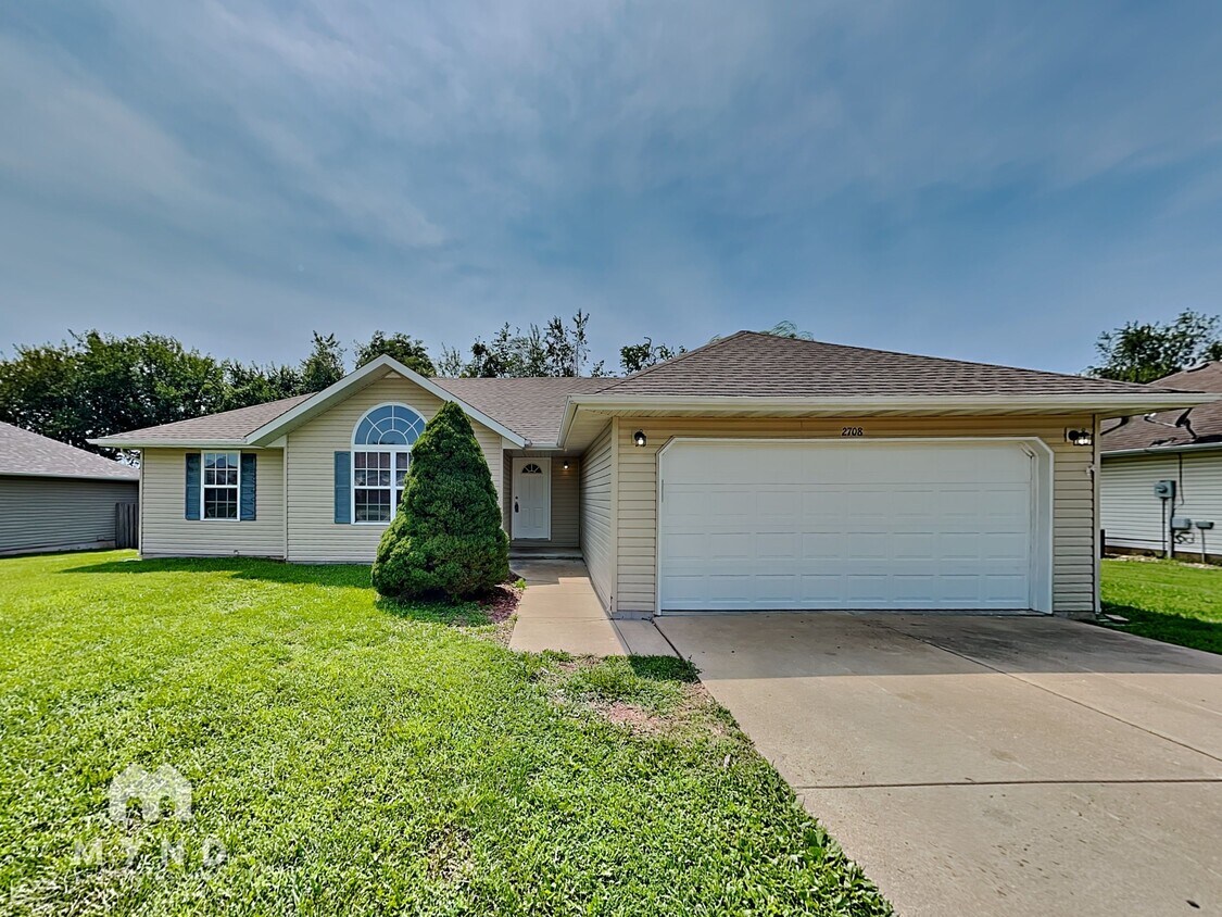 Foto principal - 2708 E Lee St