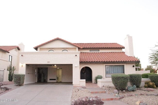 Building Photo - 450 E Barbara Dr