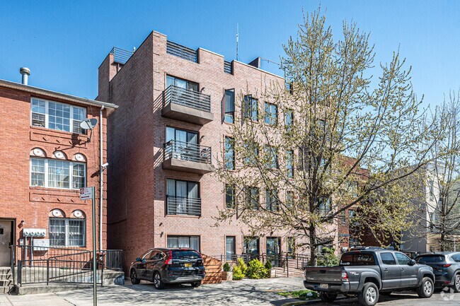 Building Photo - 199-201 Chauncey St