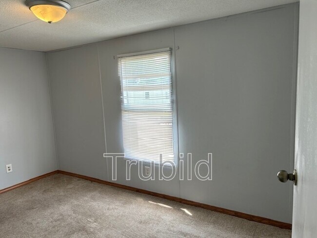 Building Photo - 12002 SC-64