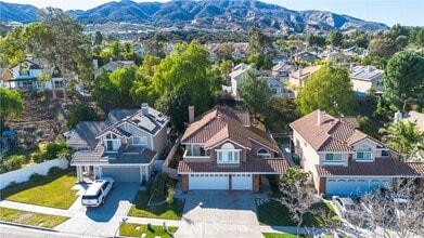 Building Photo - 1430 Tanglewood Dr