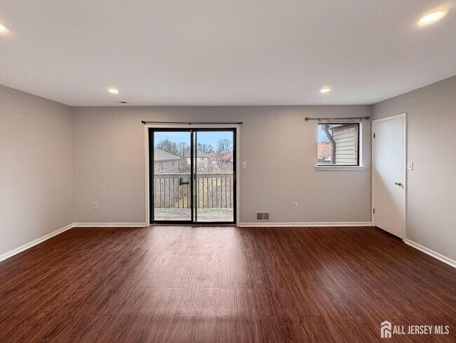 Foto del edificio - 3908 Birchwood Ct