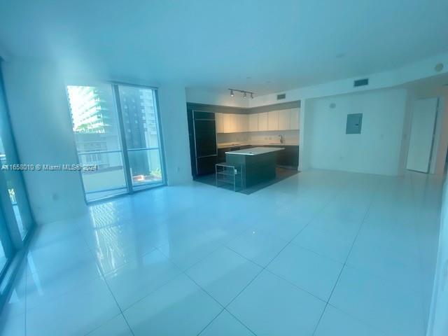 Building Photo - 1100S S Miami Ave