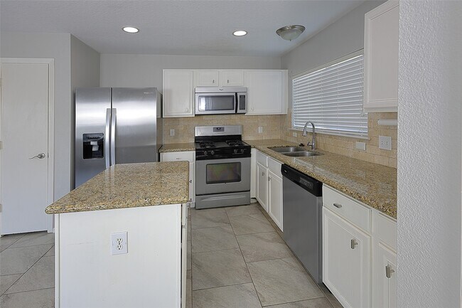 Foto del edificio - 6315 Settlers Square Ln