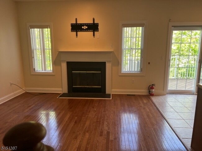 Building Photo - 21 Cicely Ct