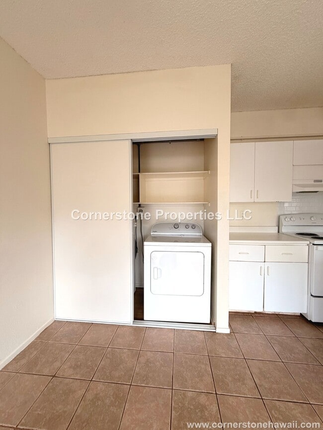 Building Photo - 91-525-525 Puamaeole St