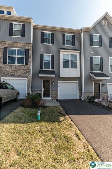 Foto del edificio - 4936 Brookside Ct