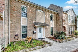 Building Photo - 10716 Briar Forest Dr