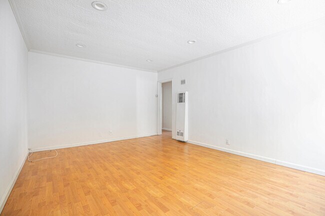 Foto del edificio - 14319 Tiara St