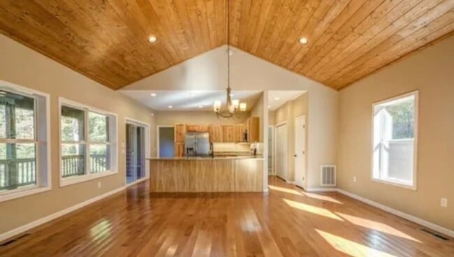 Foto del edificio - 127 Gardenia Ct