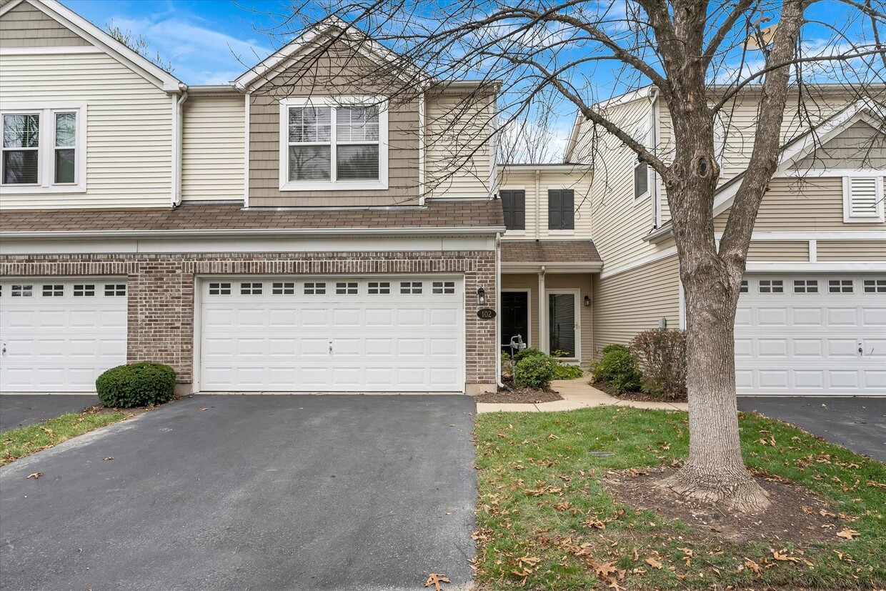 Primary Photo - Spacious 2-Bedroom Townhome in St. Charles...