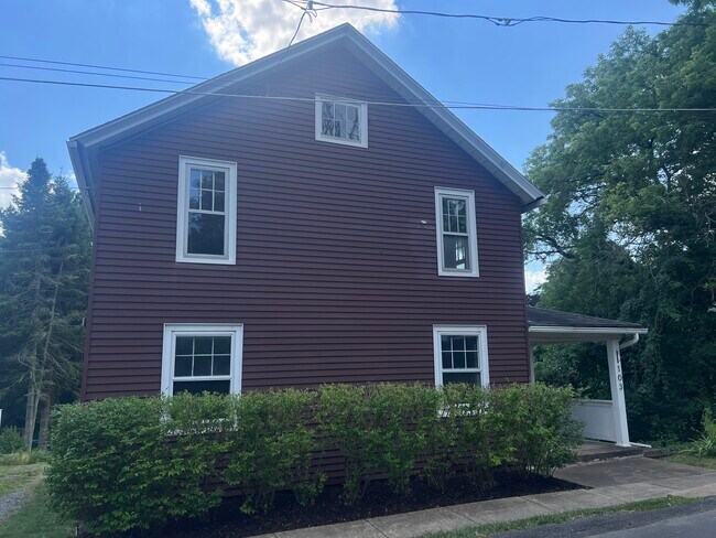 Only house on one-way street - 103 Sweet Cherry St