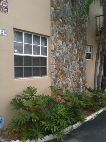 Building Photo - 1320 NW 5th St