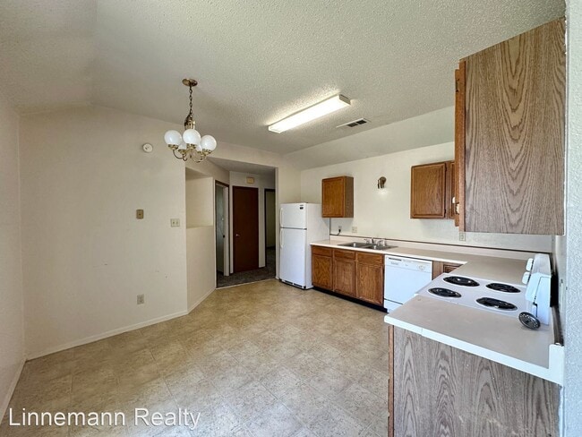 Building Photo - 3 br, 2 bath House - 2707 Taft Street