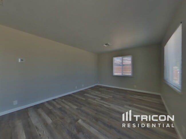 Foto del edificio - 1126 W Ovington St