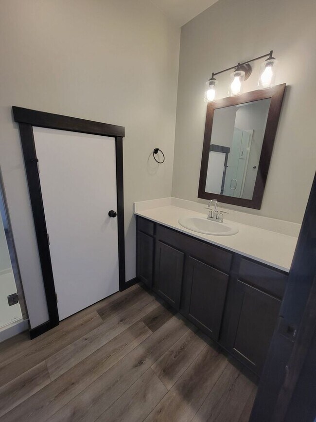 Foto del edificio - 3 Bedroom, 2 Bathroom Home in Priest River