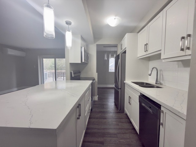 Building Photo - OLD South!  2 Bedroom * Renovated * Parking * Insuite Storage * AVAIL NOW