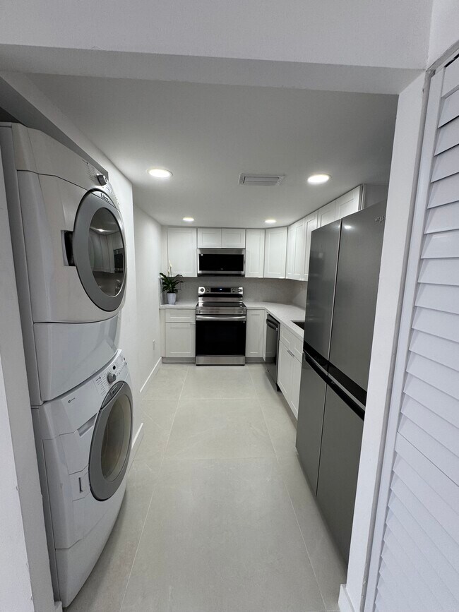 Foto del edificio - 8261 NW 8th St