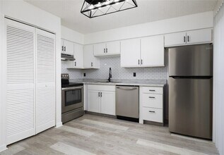 Building Photo - 1587 40th Ave