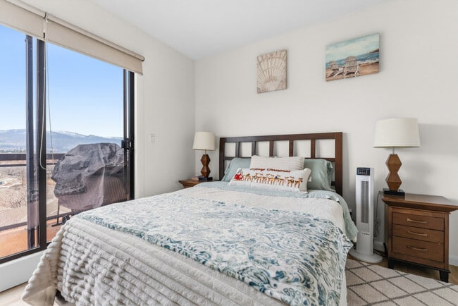 Building Photo - 654 Cook Rd