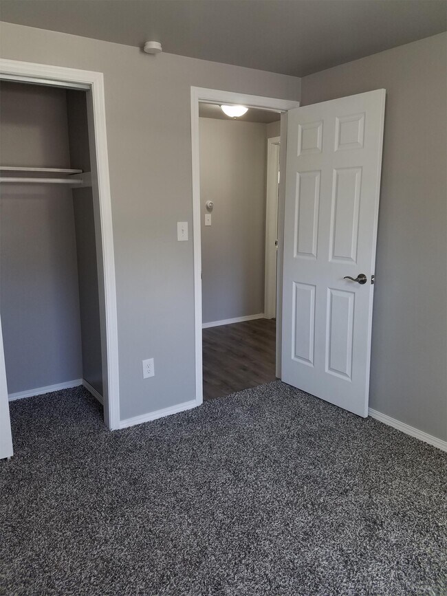 Foto del edificio - 1405 S Taylor St