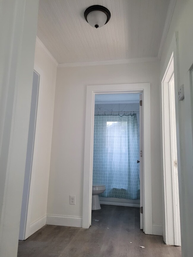 Building Photo - 1010 N Main St