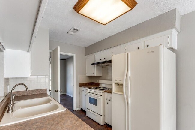 Foto del edificio - 3120 Royal St