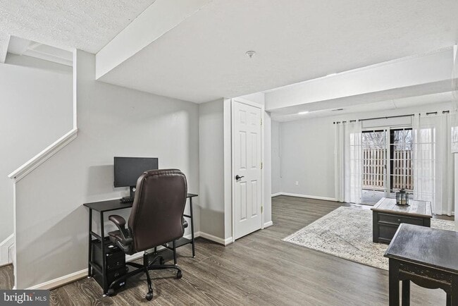 Foto del edificio - 5707 Joseph Ct