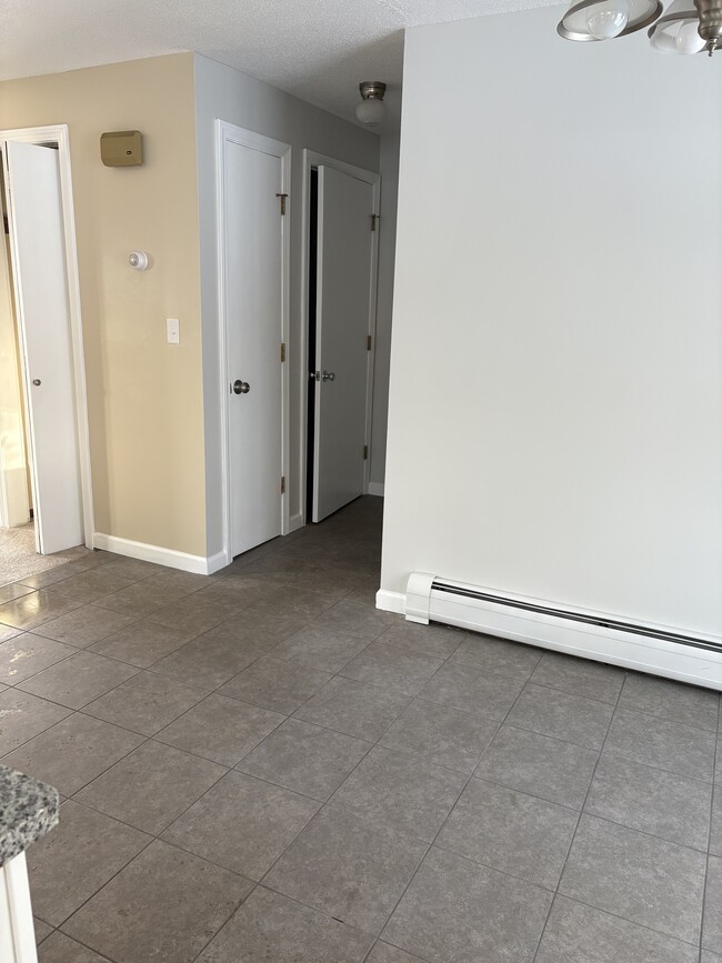 Building Photo - 31 Bishop Ave