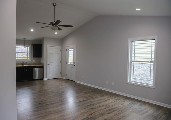 Building Photo - 1701 Sevier Terrace Dr