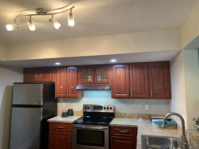 Foto del edificio - 5721 Riverside Dr