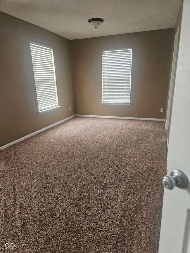 Foto del edificio - 10118 Clear Creek Cir