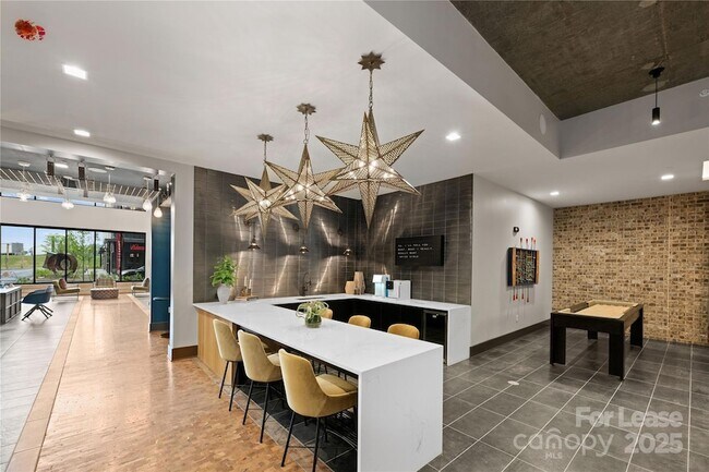 Foto del edificio - 110 Razades Wy