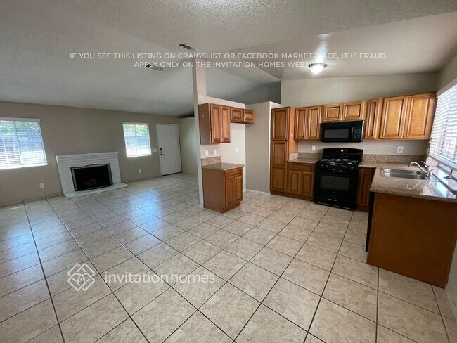 Building Photo - 27376 Rustic Ln