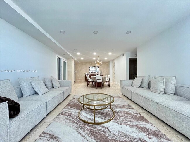 Foto del edificio - 9511 Collins Ave