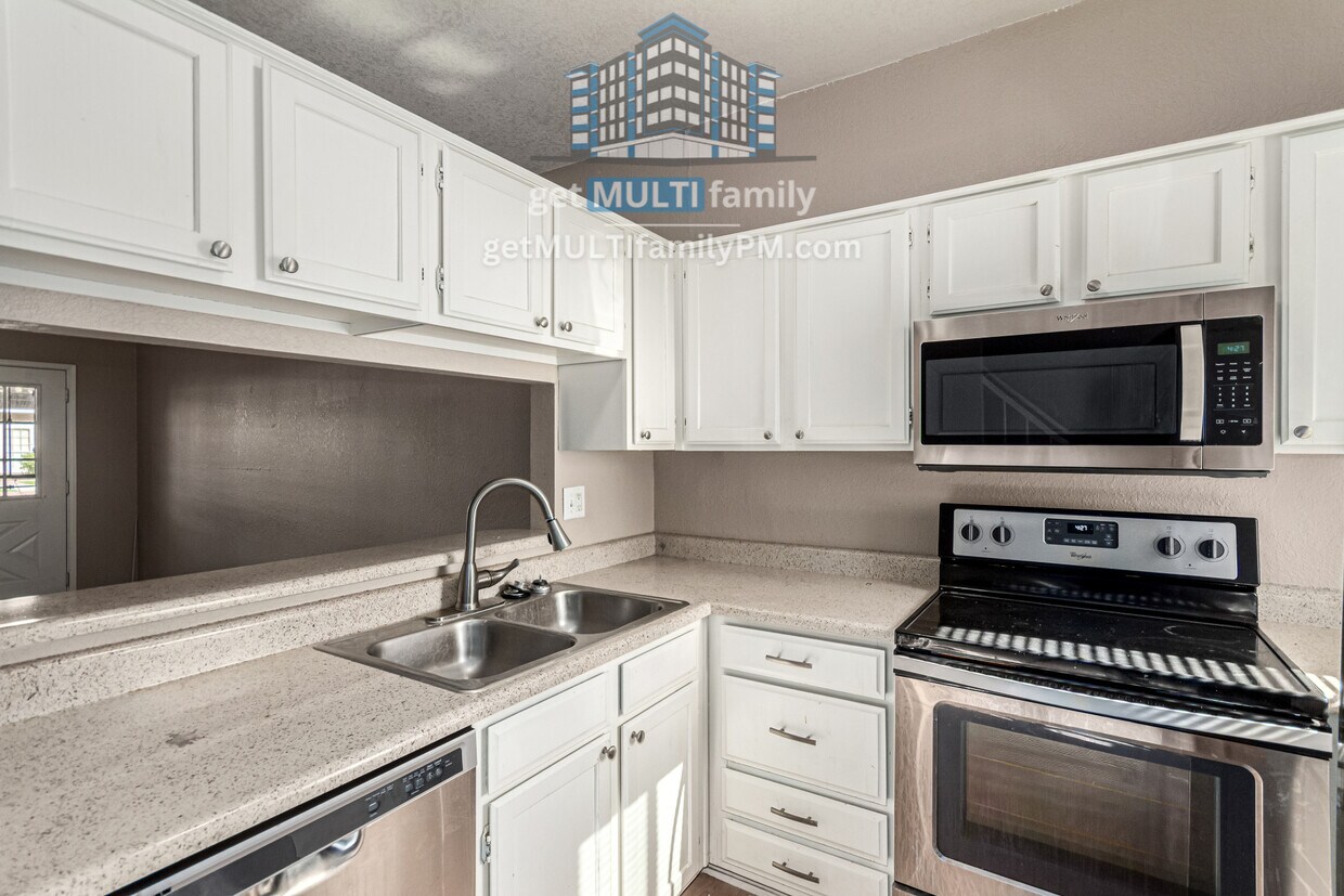 Primary Photo - 18818 N 34th Dr