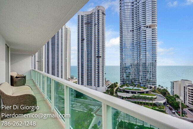 Foto del edificio - 100 Bayview Dr