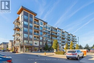 Building Photo - 40 Esplanade Ln