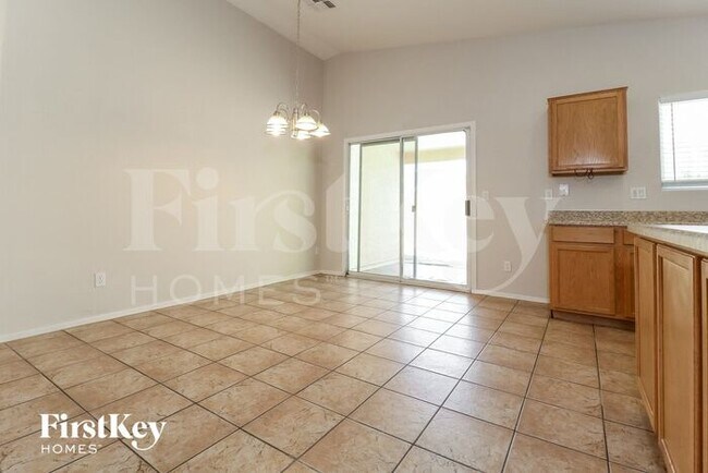 Foto del edificio - 15148 W Adams St