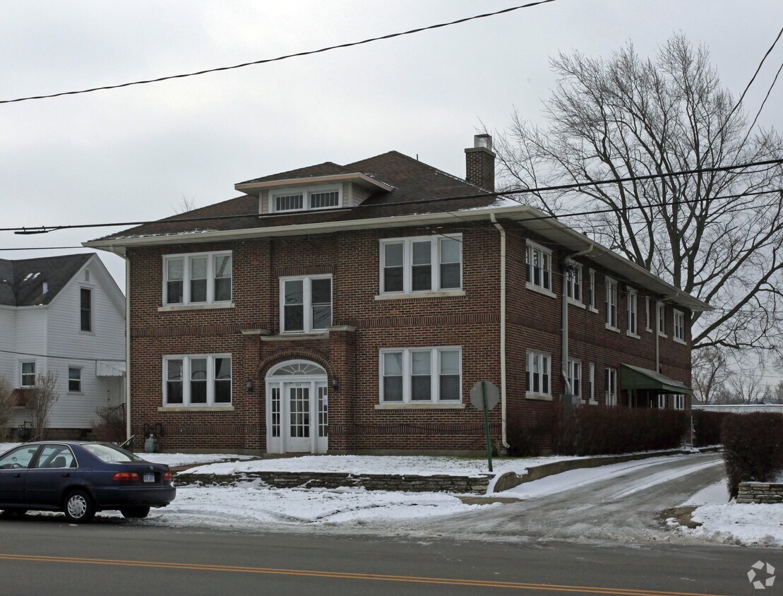 Primary Photo - 321 W 4th St