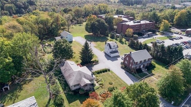 Primary Photo - 246-252 Vineyard Ave