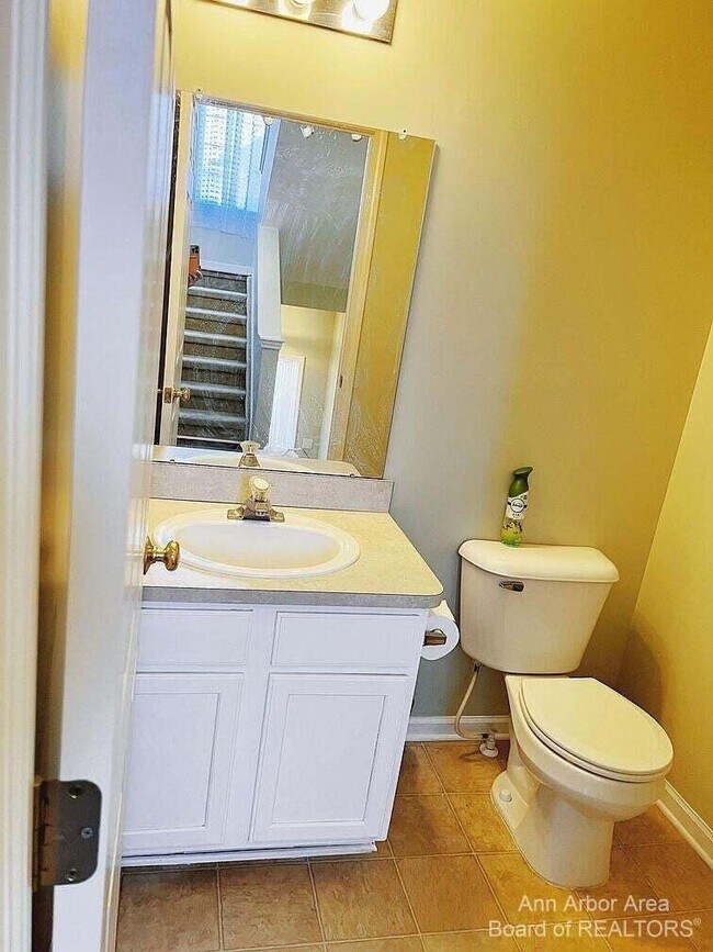 Building Photo - 3166 Promenade Cir