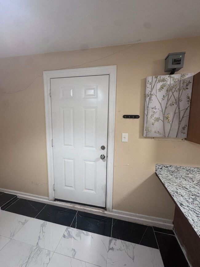 Building Photo - 4603 Meadows Edge Ln
