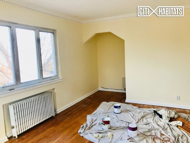 Building Photo - 6227 Boelsen Cres