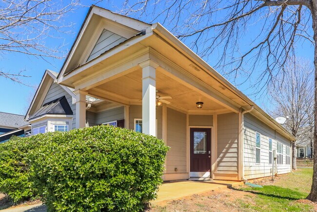 Foto del edificio - 92 Majestic Dr