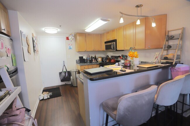 Foto del edificio - 759 2nd St