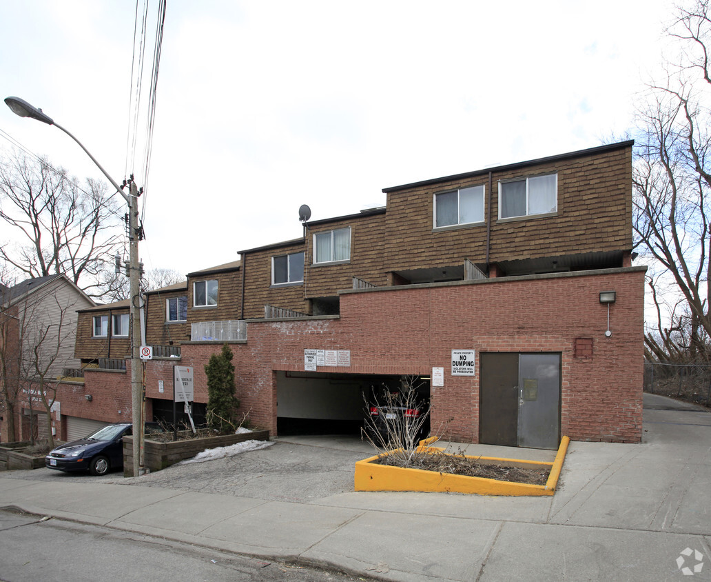 Building Photo - Riverdale Mews