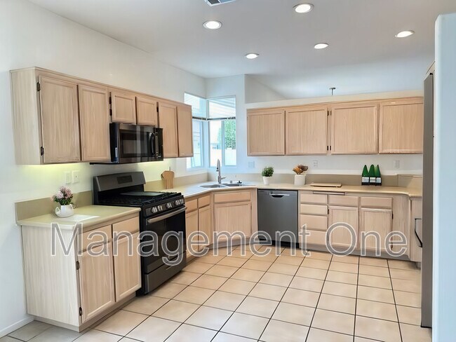 Building Photo - 27890 Blaze Ln