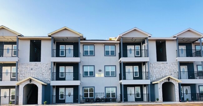 Building Photo - Mockingbird Apartments